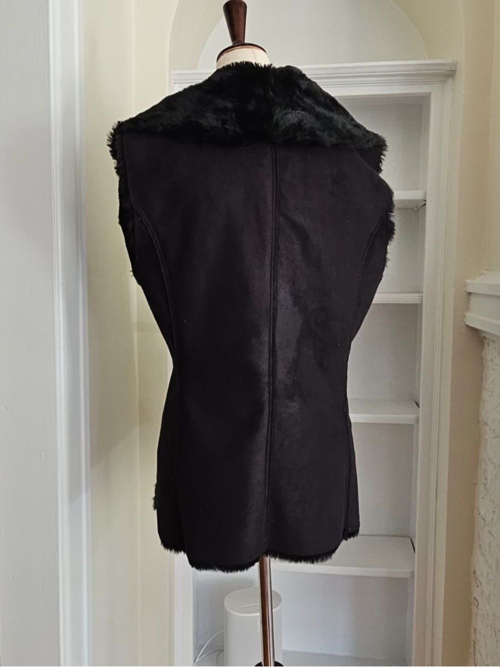 BCBGMAXAZRIA Stefano Faux Fur Draped Vest - Black - Never Worn [M] - Picture 12 of 14